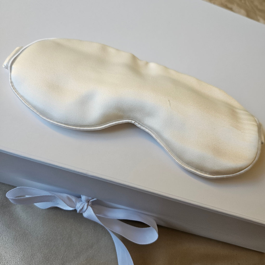 Dedicated Christmas gift guide for silk